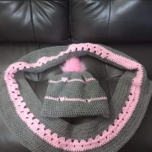 Infinity scarf and hat set